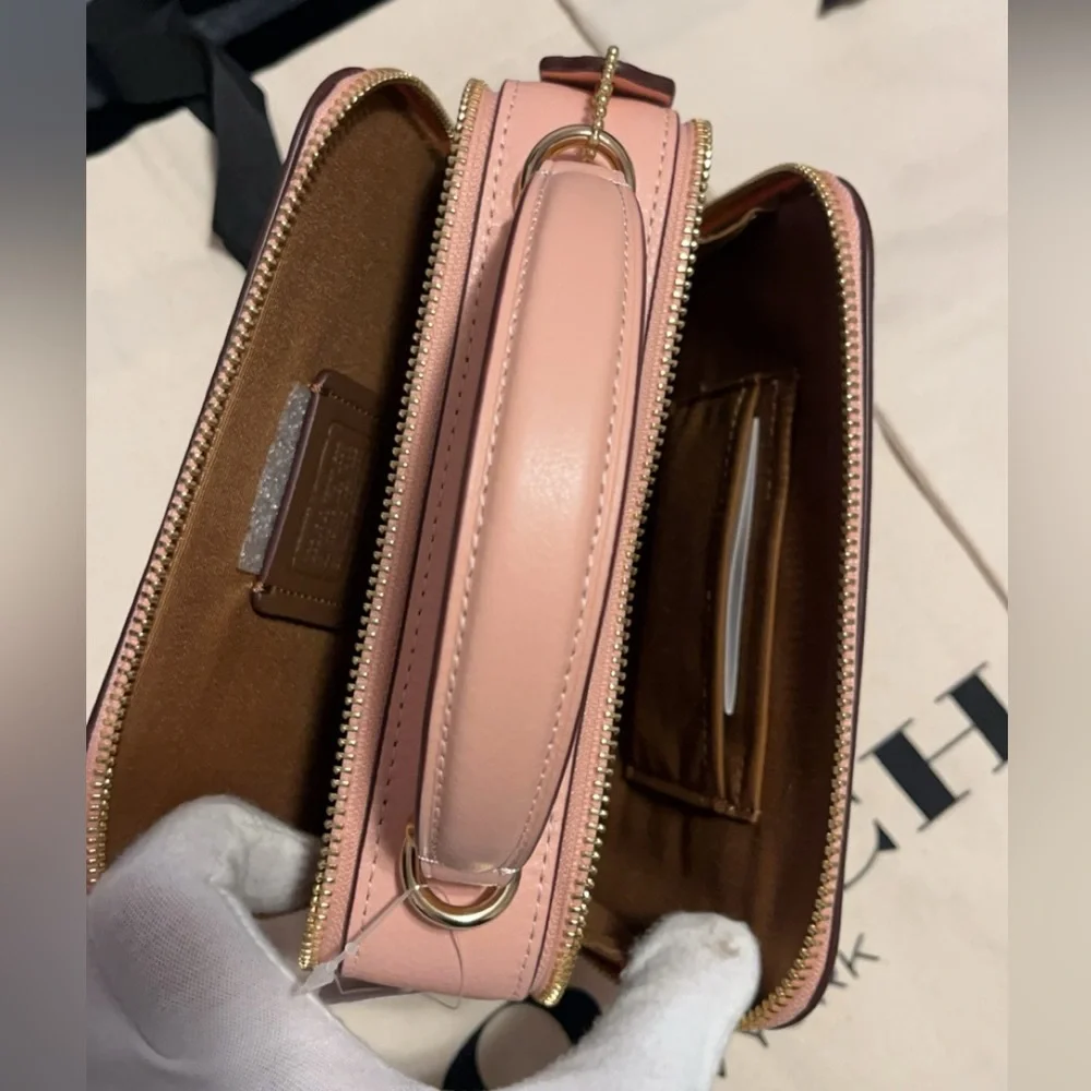 Coach ✅ x Tom Wesselmann Box crossbody with make up print 💄👛 - Picture 5 of 13